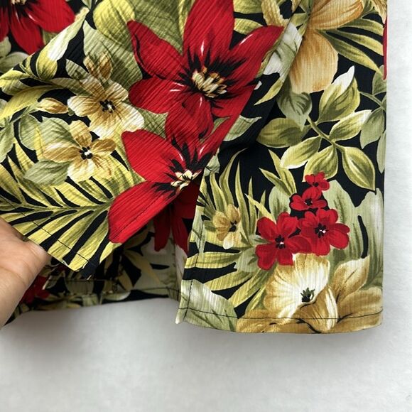 Alfred Dunner Women's Button Up Red/Green Floral Print Top Sz 18 - Picture 5 of 7